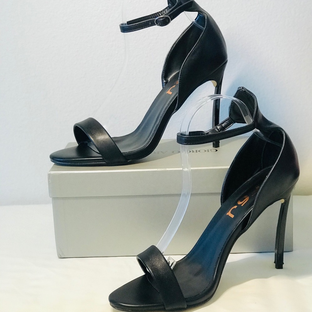 Sexy Open Toe With Ankle Strap Metal Heels